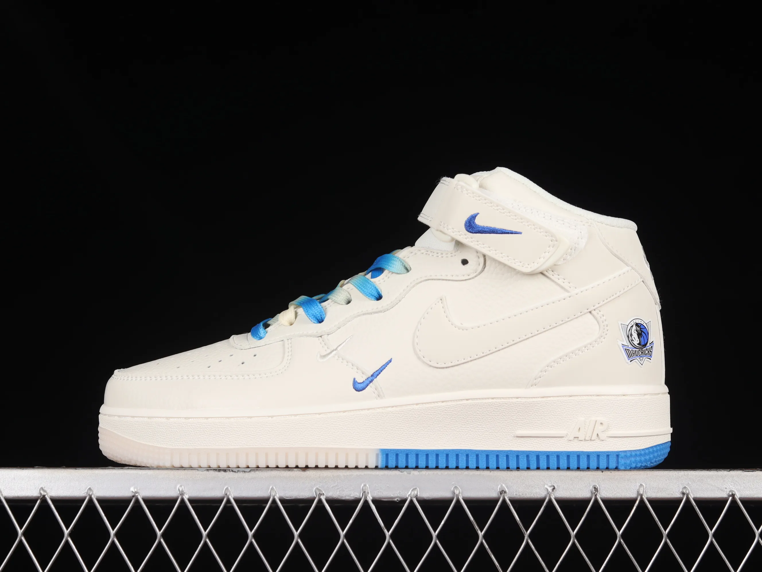 All categories Nk Air Force 1 Air Force series Nk Air Force 1 Mid Air Force mid-top Nk Air Force 1'07 Mid beige blue Dallas Mavericks city limited Air Force 1 mid-top sports and leisure sneakers DW5696-893